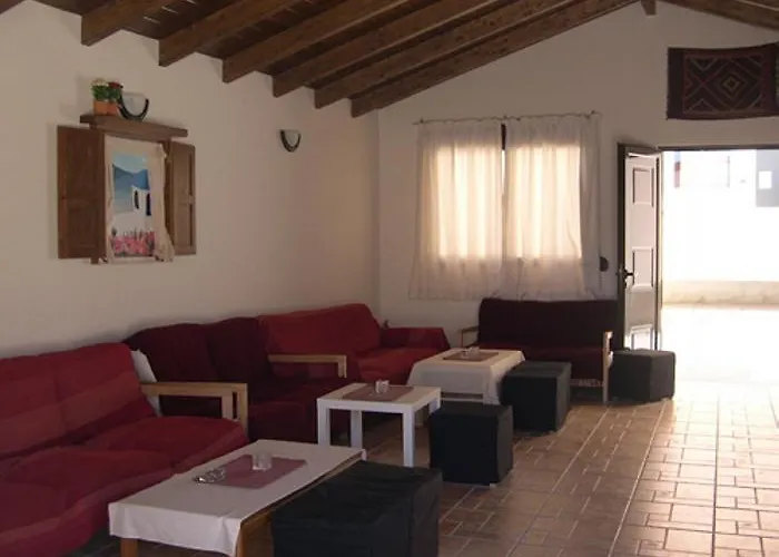 Peters Kool Pool And 3*